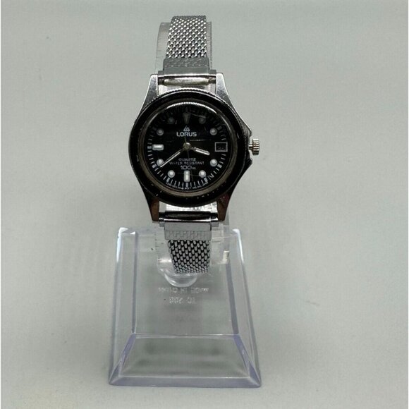 Vintage Lorus Womens Watch Mesh Band Date Window Silver Tone New Battery 8.5" - Picture 3 of 14